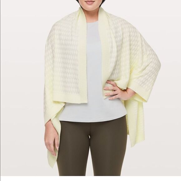 New LULULEMON Divinity Poncho Sweater Light Ivory - Picture 1 of 5